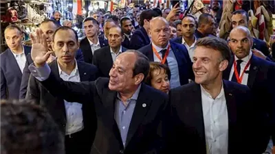 بعد زيارة ماكرون.. الفنان صلاح عبدالله يلقي شعرا على الهواء في حب مصر