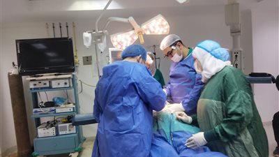 إنجاز طبي بمستشفى زفتى العام.. نجاح أول جراحة دقيقة بالعمود الفقري