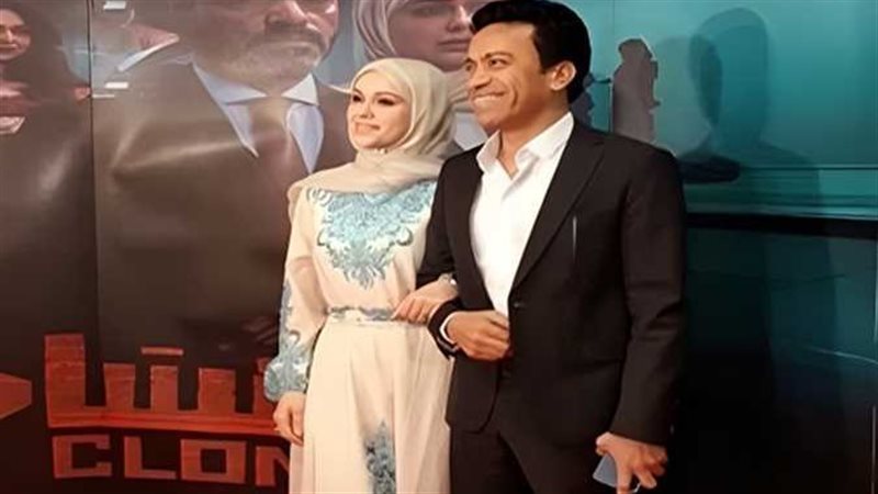 سامح حسين وزوجته