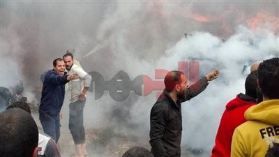الأدخنة تصل للسماء.. اللقطات الأولى لحريق مصنع غزل المحلة