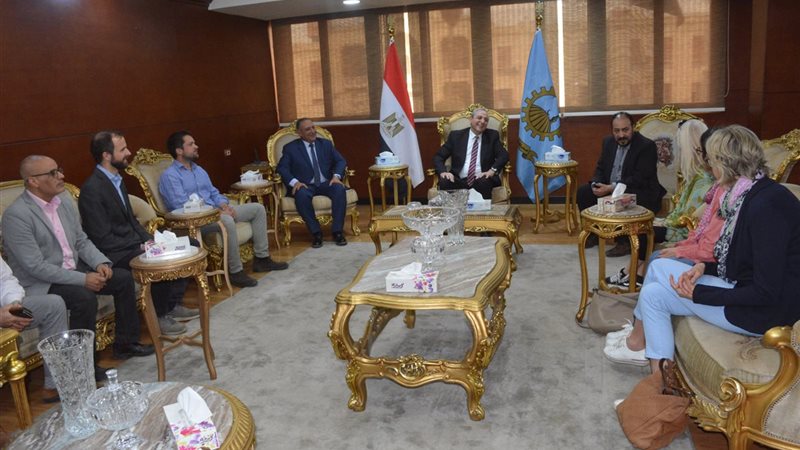 محافظ الغربية يستقبل وفداً من بنك الاستثمار الأوروبي