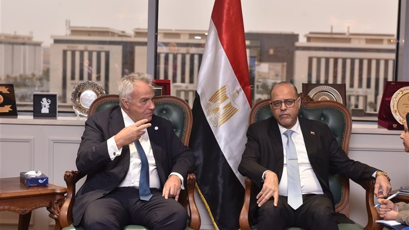 وزير العمل ووزير الهجرة واللجوء اليوناني