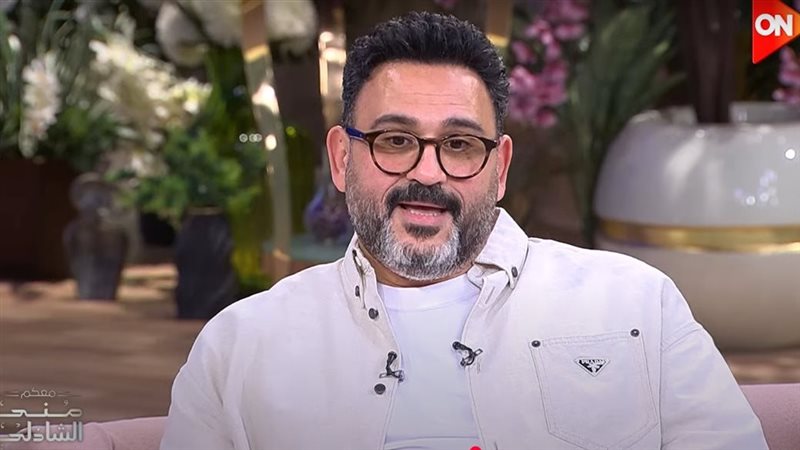 أكرم حسني