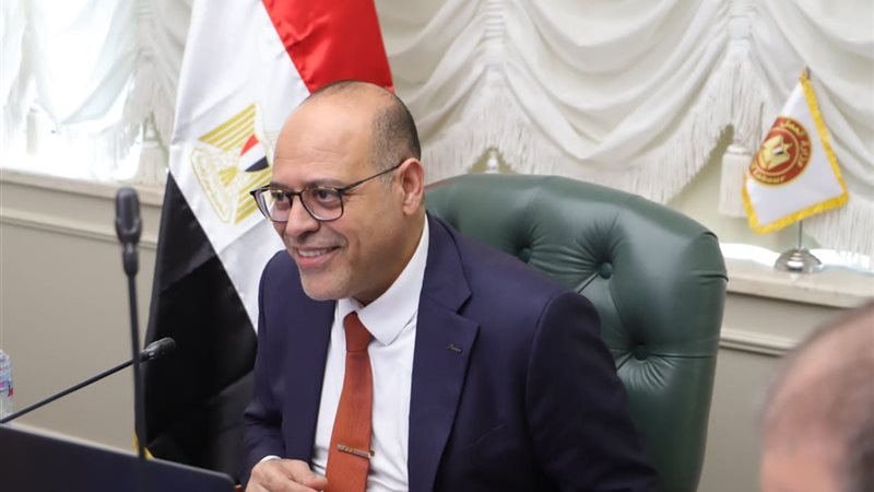 وزير العمل 