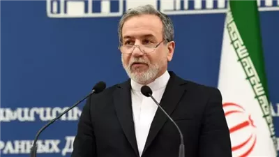 وزير الخارجية الإيراني يصل مسقط لحضور المفاوضات النووية مع الولايات المتحدة 