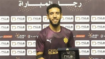 إمام عاشور ومروان عطية يزوران أحمد القندوسي بعد إجرائه عملية جراحية