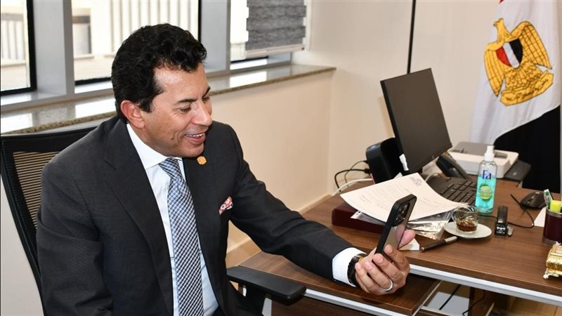 أشرف صبحي