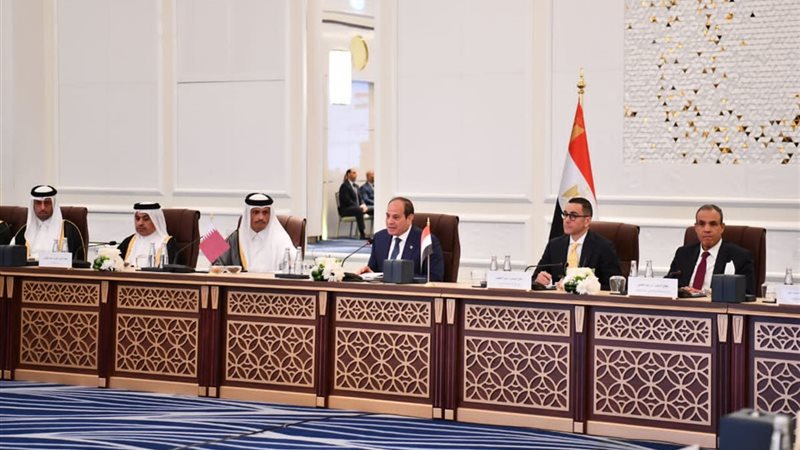 الرئيس عبد الفتاح السيسي يلتقي بممثلي مجتمع الأعمال القطري 