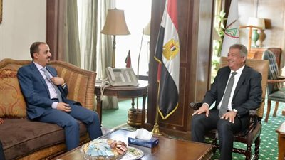 رئيس الأعلى للإعلام يبحث مع وزير الإعلام اليمني سبل التعاون 