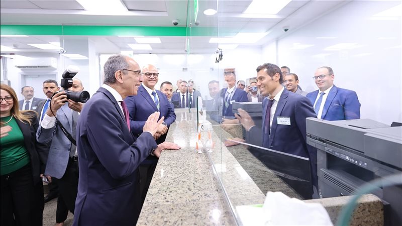 عمرو طلعت وزير الاتصالات وتكنولوجيا المعلومات 