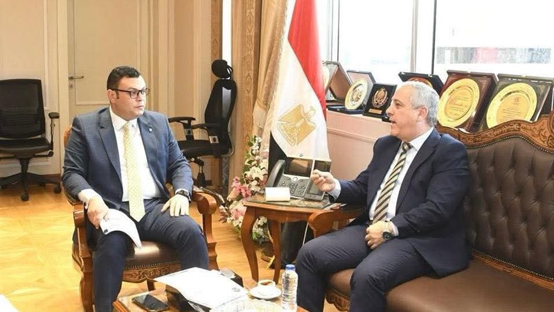 وزير الاسكان ورئيس الهيئة الوطنية للصحافة