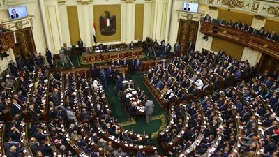 من بينها عدم فصل العامل للإضراب.. 