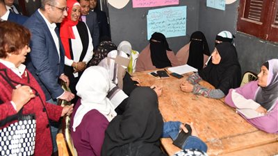  محافظ الفيوم يشهد الحفل الختامي لمشروع تشغيل الشباب بمبادرات محو الأمية ورفع الوعي