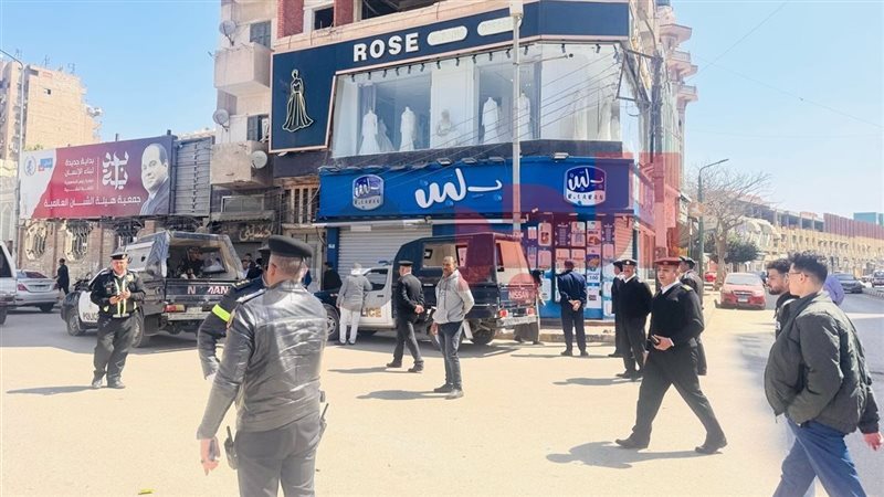 غلق فروع محلات بـ لبن 