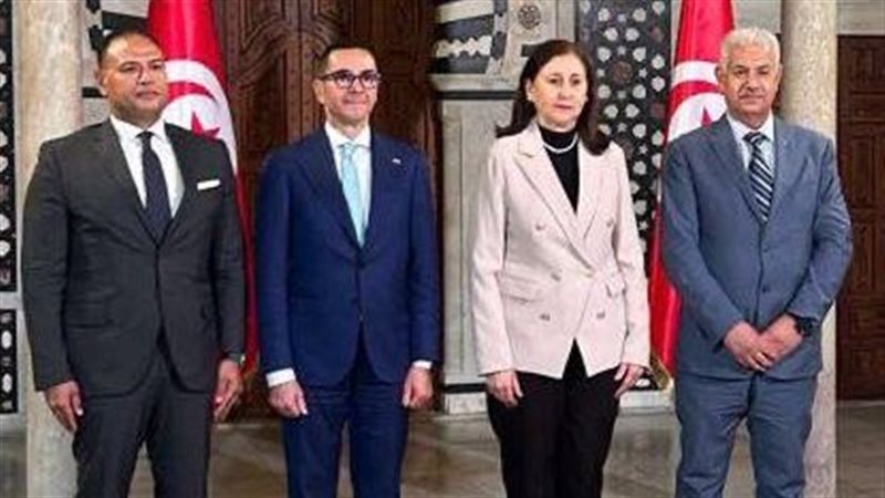 وزير الاستثمار ورئيسة الوزراء التونسية
