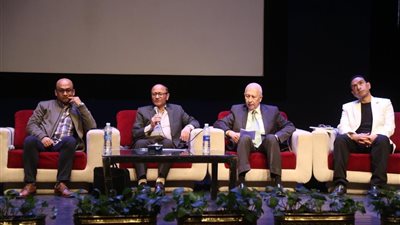 مبادرة محفوظ في القلب تضىء مسارح الأوبرا بالقاهرة والإسكندرية ودمنهور