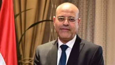 فرص تشغيل وتدريب مهني وتوعية شاملة.. نشاط 10 مديريات عمل في المحافظات
