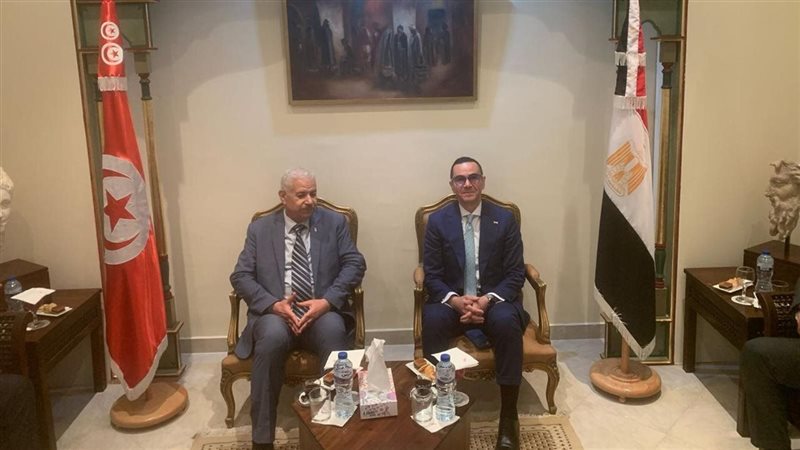وزير الاستثمار المصري ووزير التجارة التونسي