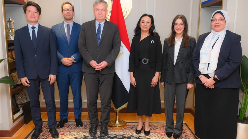 وزيرة التضامن الاجتماعي والسفير الألماني بالقاهرة