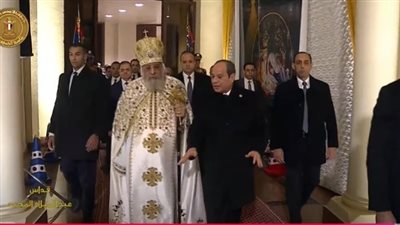الرئيس السيسي يهنئ البابا تواضروس وأقباط مصر بعيد القيامة المجيد