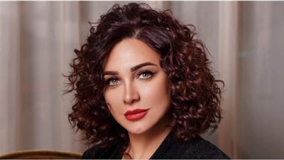 ماذا قالت سولاف فواخرجي عن أنباء زواجها من بشار الأسد؟