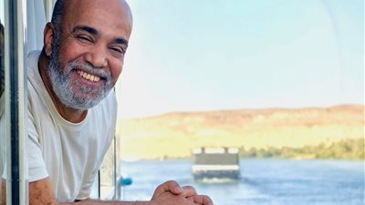 قلبي موجوع يا أبويا.. نجل سليمان عيد يوجّه رسالة مؤثرة بعد وفاته