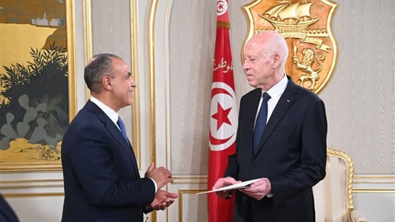 وزير الحارجية والرئيس التونسي 