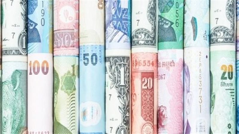 عملة أجنبية أرشيفية 