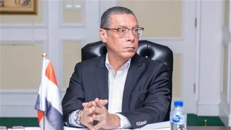 ياسر قمر