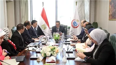 وزير الصحة يبحث مع «هيئة الشراء الموحد» إنشاء مراكز تدريب لتصنيع اللقاحات في إفريقيا