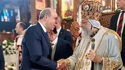 وزير الطيران المدني يُشارك الأخوة الأقباط احتفالات عيد القيامة المجيد 