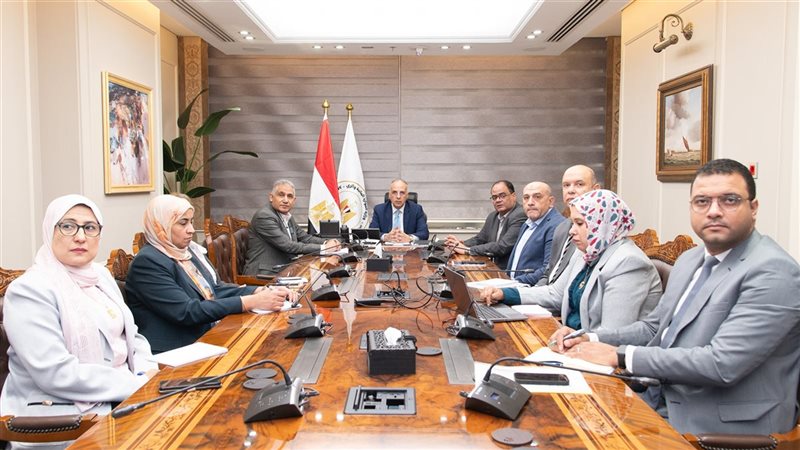 خلال الاجتماع 