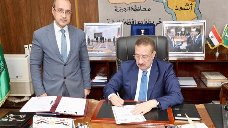 جانب من اعتماد جداول امتحانات نهاية العام 