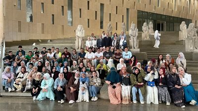 زيارة علمية لطلاب قسم ترميم بكلية «آثار الفيوم» للمتحف المصري الكبير