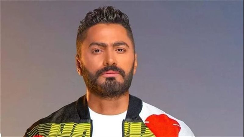 المطرب تامر حسني 