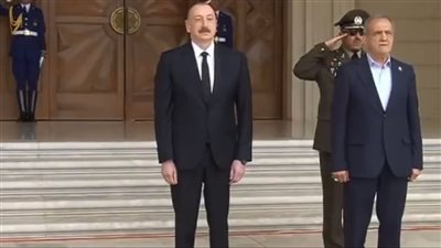 الرئيس الإيراني يصل باكو قبل أيام من زيارة نتنياهو إلى أذربيجان (فيديو)