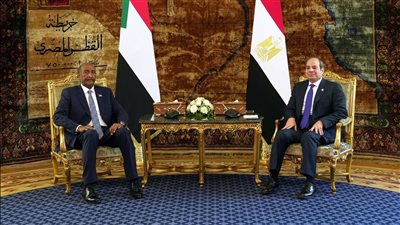 الرئيس السيسي يستقبل عبد الفتاح البرهان بقصر الاتحادية