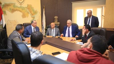 «علام» يثمن روح المودة والتضامن بين المحامين بالاحتجاجات على رسوم المحاكم 