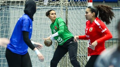 سيدات يد الأهلي يتوجن ببطولة  كأس مصر بعد الفوز على سموحة 