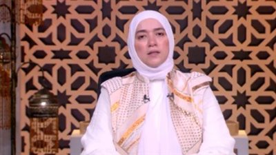  الدكتورة دينا أبو الخير: الدعاء ربط قوي بين الإنسان وخالقه