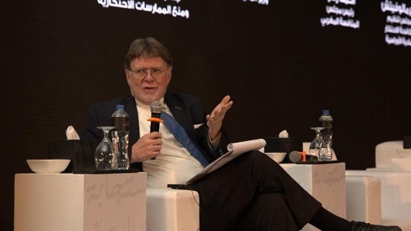 وليام كوفاتشيك، أستاذ قانون المنافسة