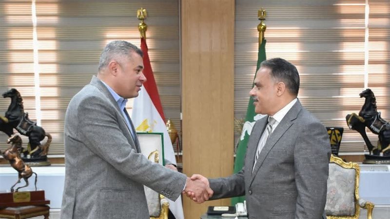 محافظ الشرقية ورئيس مدينة بلبيس 