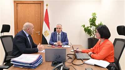 وزير الري يؤكد على أهمية تشجيع البحث العلمى لإيجاد حلول مبتكرة لإدارة المياه