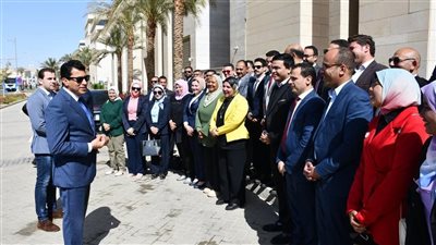 وزير الرياضة يستقبل ممثلي 