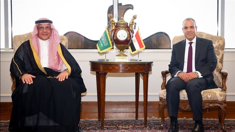 وزير الخارجية والهجرة 