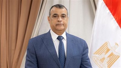 وزير الإنتاج الحربي: العامل عصب العملية الإنتاجية ونهتم بالعنصر البشري