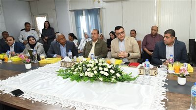 وزير الإسكان يعقد اجتماعاً مع الشركات المنفذة لمتابعة مشروع حدائق تلال الفسطاط
