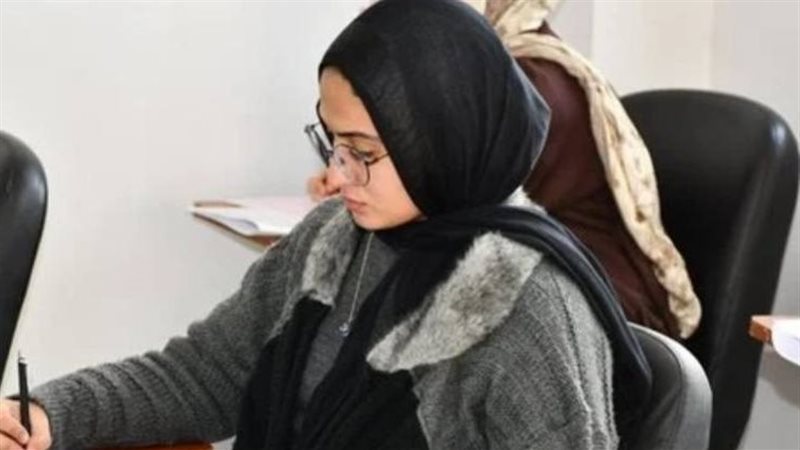 سارة العدل