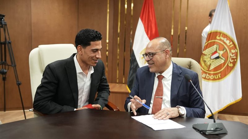 وزير العمل والكاتب الصحفي محمد عبدالوهاب