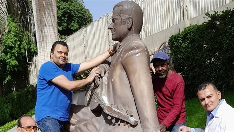 ترميم تمثال الموسيقار فريد الأطرش